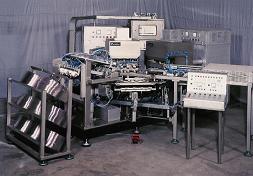Radiofrequente installatie voor het lassen van medicijnzakken Radiofrequente installatie voor het lassen van medicijnzakken