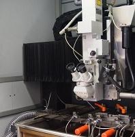 Nd-YAG-laser voor lassen en snijden Nd-YAG-laser voor lassen en snijden